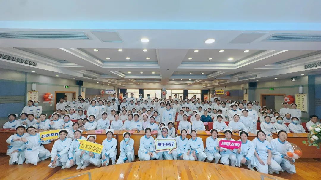 【教学活动】“青春飞扬,白衣有我”——襄阳市中心医院举行护理实习生结业典礼暨急救护理技能竞赛颁奖仪式 【教学活动】“青春飞扬,白衣有我”——襄阳市中心医院举行护理实习生结业典礼暨急救护理技能竞赛颁奖仪式